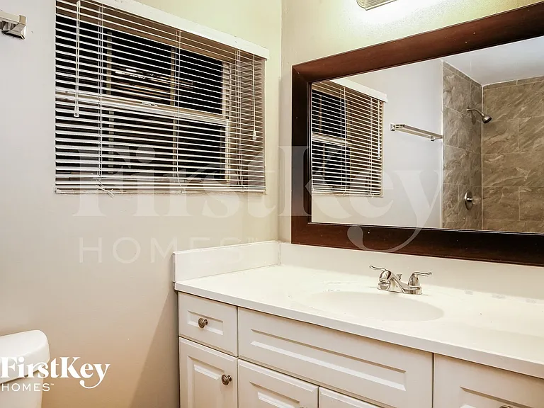 9880 Martinique Dr — Photo 13