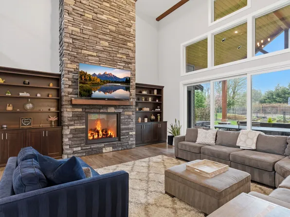 6224 76th St E, Puyallup, WA 98371