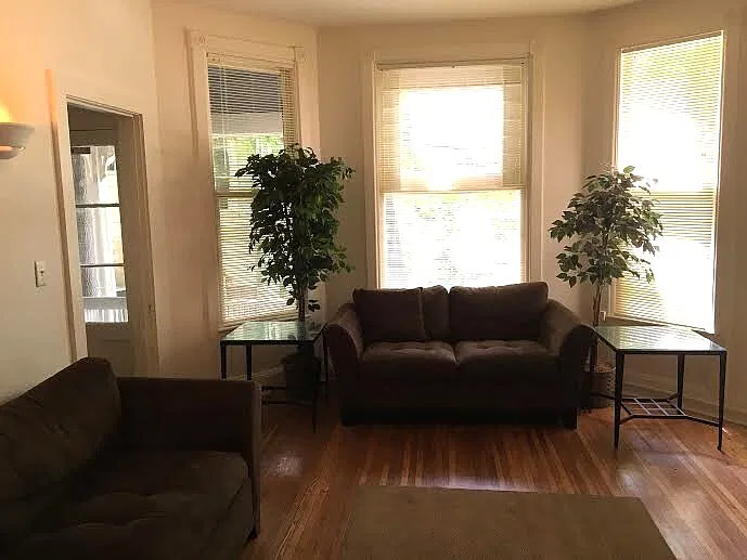 109 Dewitt Pl — Photo 4