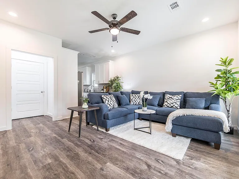 106 Leisure Pointe Cv — Photo 3