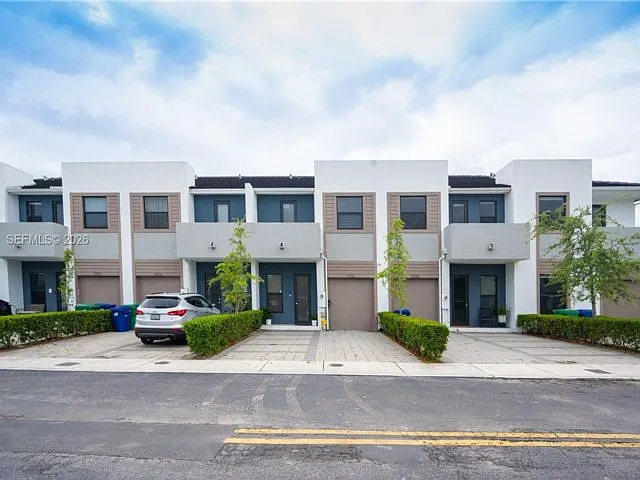 11756-11756 SW 106th Ter — Photo 1