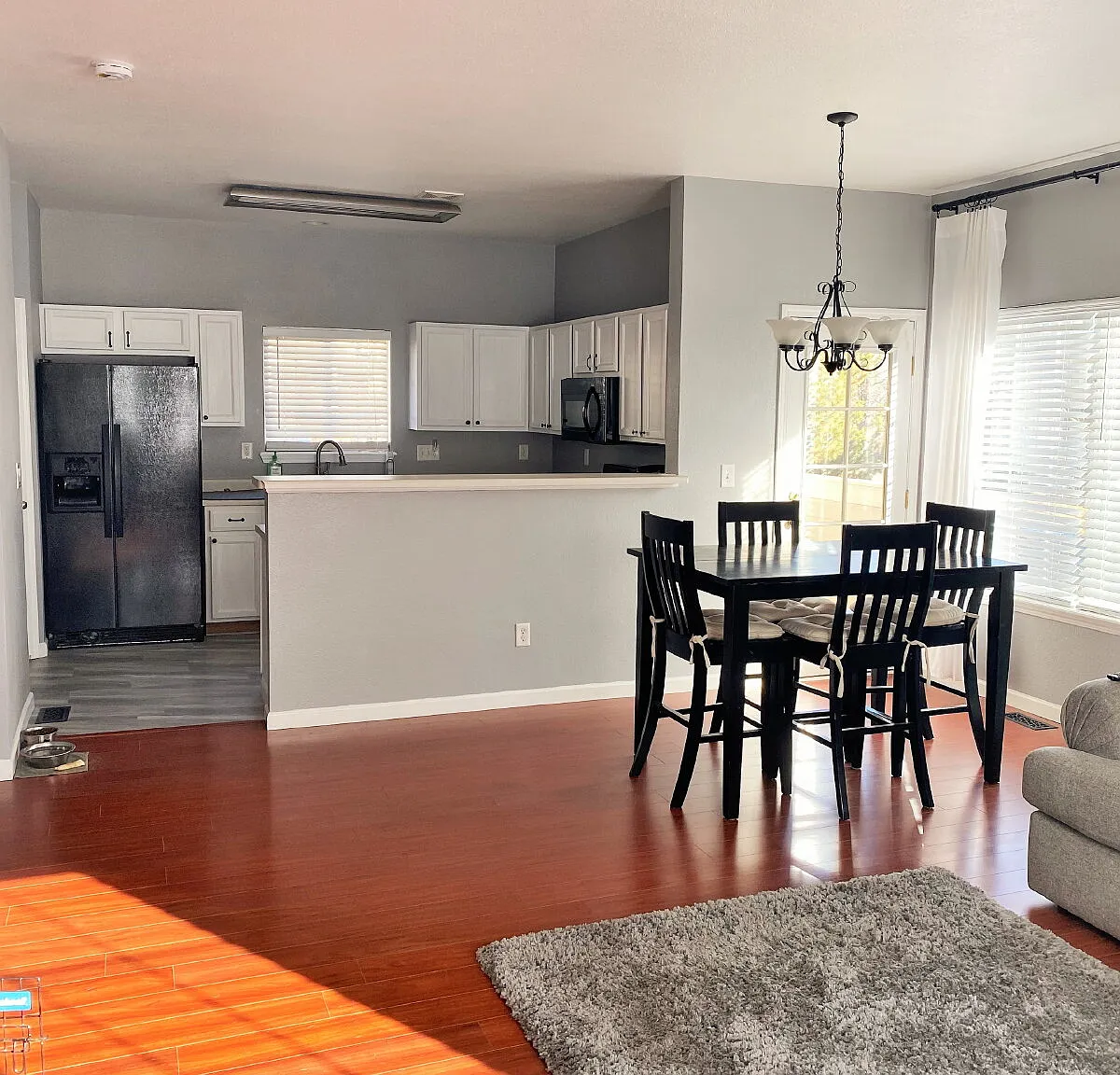 2 bed, 2.5 bath, 1488 sqft, $2,400 — Photo 3