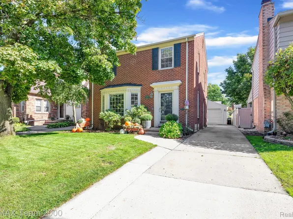 353 Elmwood St, Dearborn, MI 48124