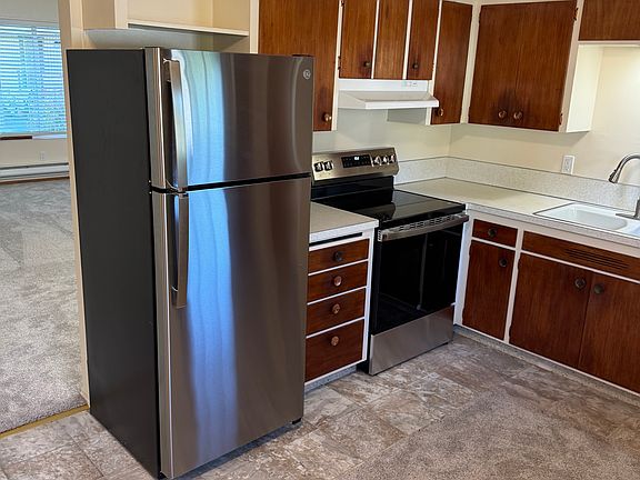 2nd image of 503 Avenue A APT 6