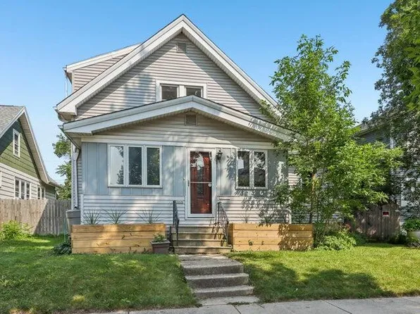 2066 South 79th STREET, West Allis, WI 53219