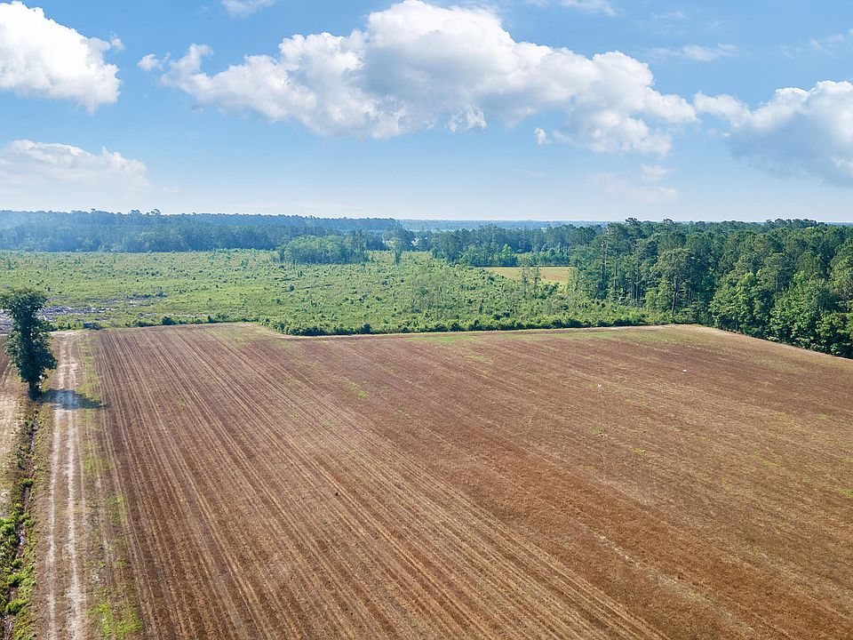 2nd image of 1592 Savannah Road
