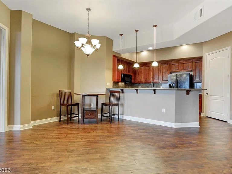 62 E Serene Ave #414 — Photo 16