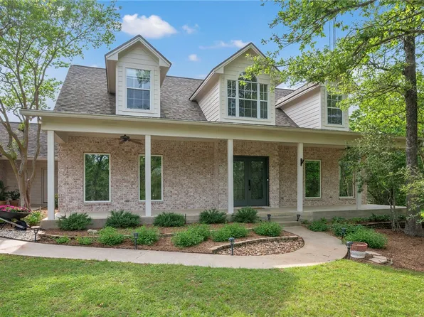 4848 Close Quarters Cir, College Station, TX 77845