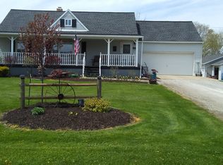 3133 Grafton Rd, Grafton, OH 44044