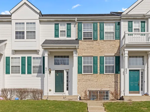 621 Lincoln Station Dr, Oswego, IL 60543