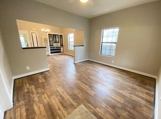 997 1/2 E 16th St, Chico, CA 95928