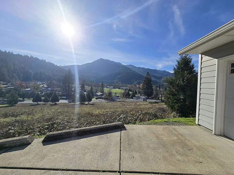 324 Maylea Pl — Photo 3