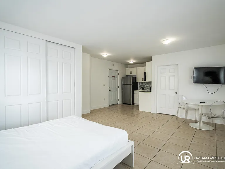 6971 Carlyle Ave #104 — Photo 8