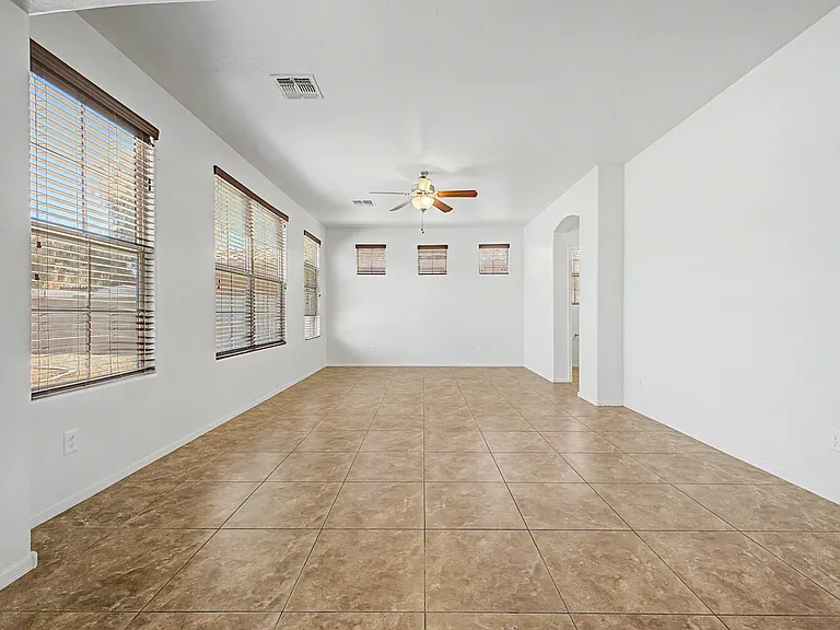 15102 W Westview Dr — Photo 9