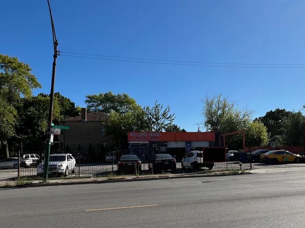 4301 W Montrose Ave, Chicago, IL 60641