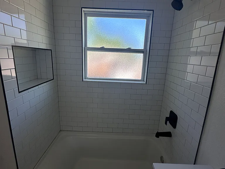303 W Emma St #1/2 — Photo 18
