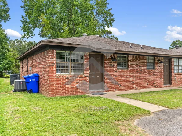 438 Helen St #2, Conway, AR 72034