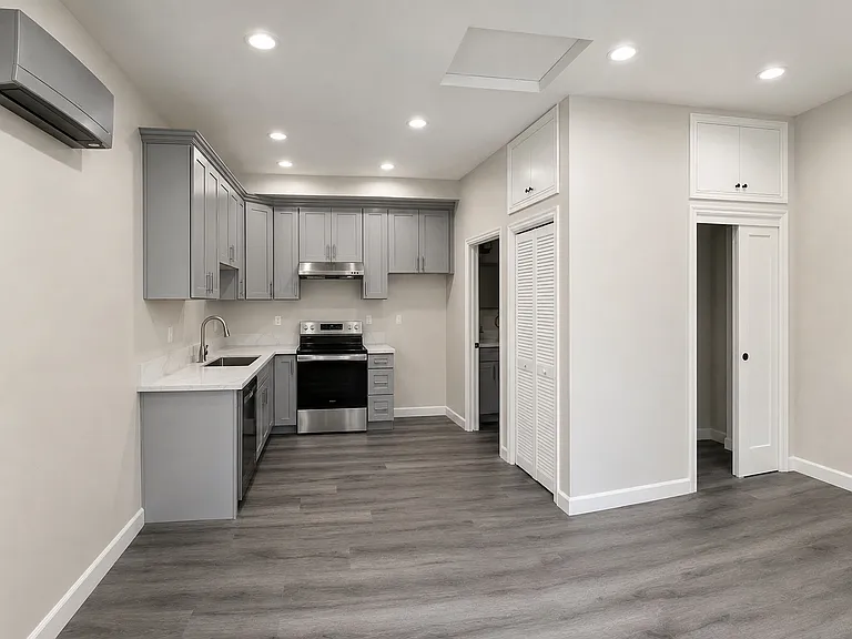2432 S Primrose Ave #A — Photo 3