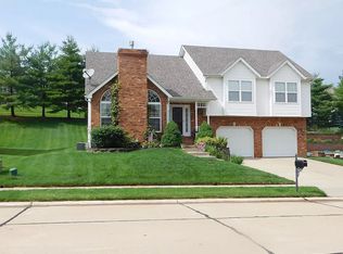 18 Grandbrook Blvd, Collinsville, IL