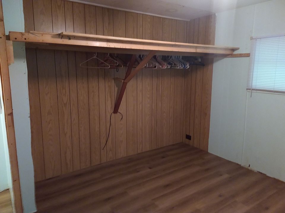 1st image of 3726 Edam St