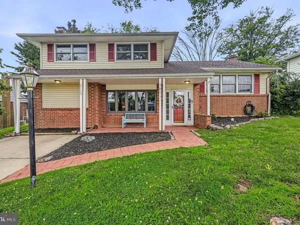 2712 Fawkes Dr, Wilmington, DE 19808