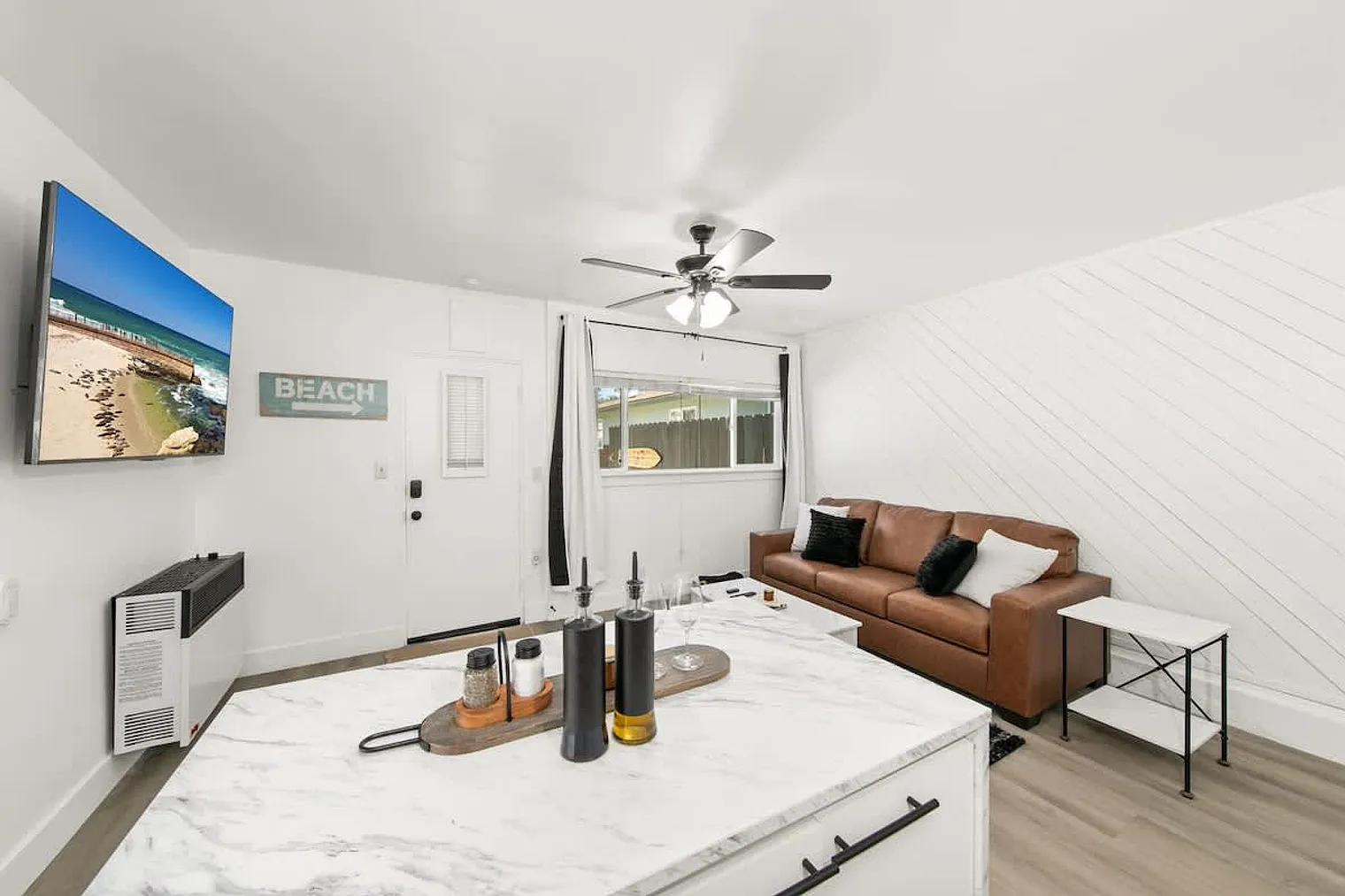 1 bed, 1.0 bath, 753 sqft, $6,279 — Photo 4