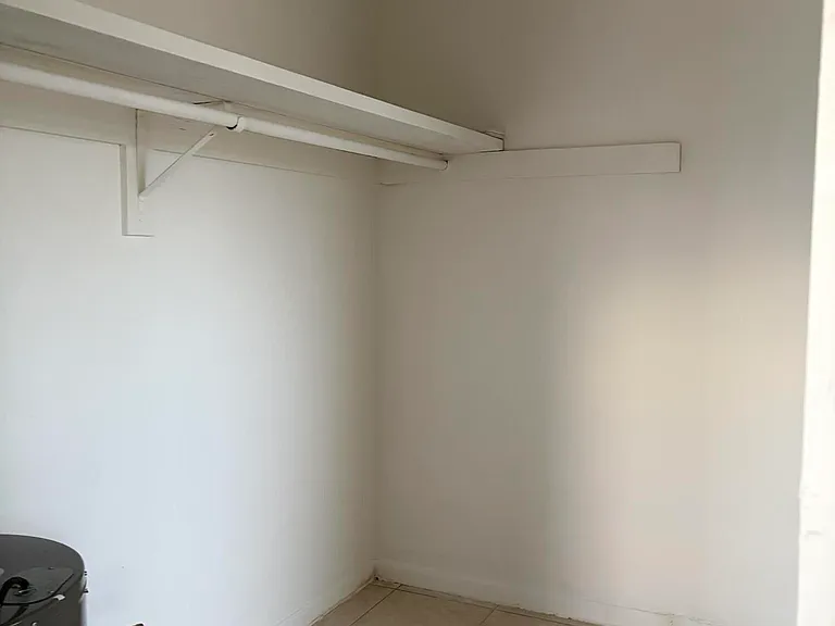 1017 SE 3rd St #4 — Photo 12