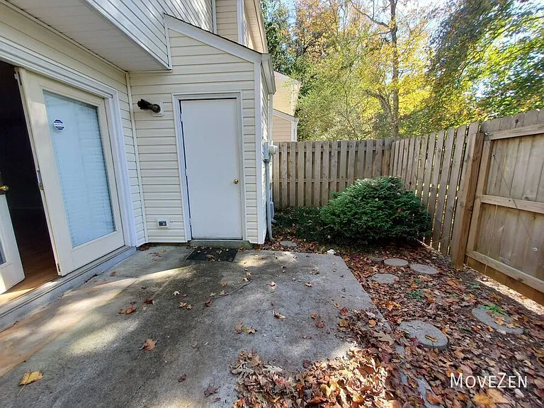 4233 Baylor St — Photo 32
