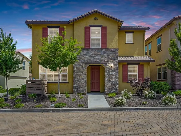 201 Rochdale St, Roseville, CA 95661