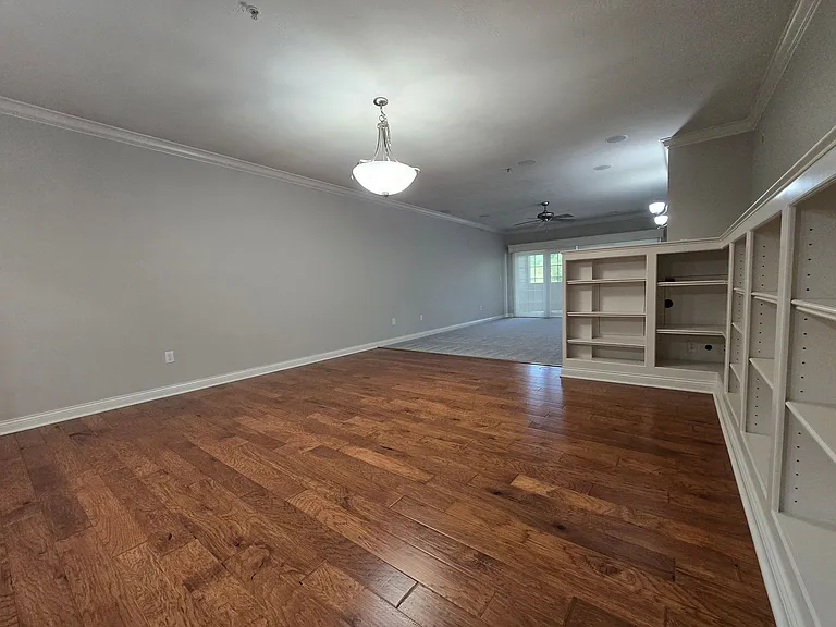Pinnacle on Meridian — Photo 15