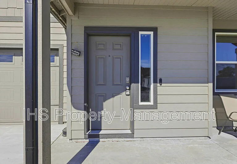 1918 Elm Pl — Photo 21