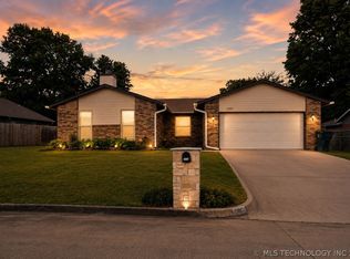 2307 E Fieldstone St, Okmulgee, OK 74447