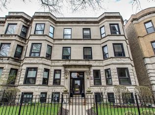636 W Grace St #1W, Chicago, IL 60613