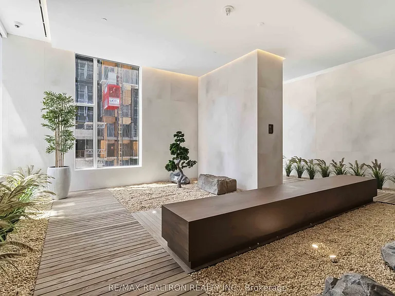 11 Yorkville Ave #3403 — Photo 27