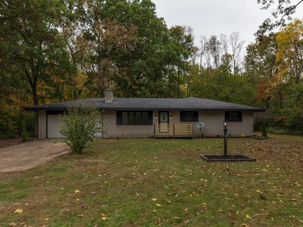 1911 Fulkerson St, Niles, MI 49120