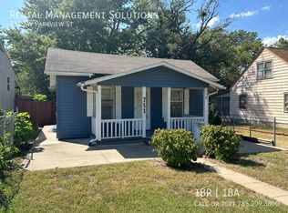 711 SW Parkview St, Topeka, KS 66606