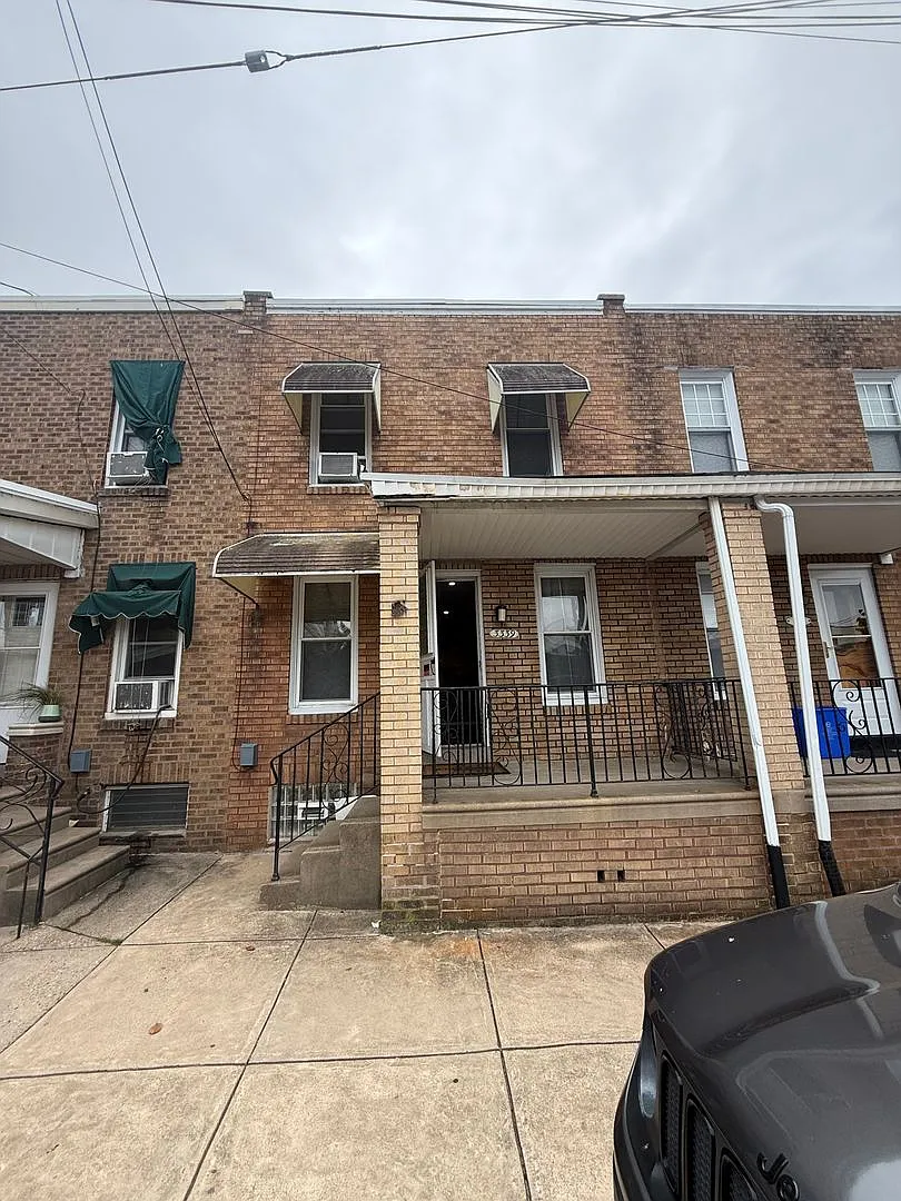 3399 Mercer St — Photo 1