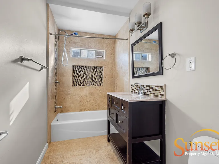 4256 Napier St — Photo 16