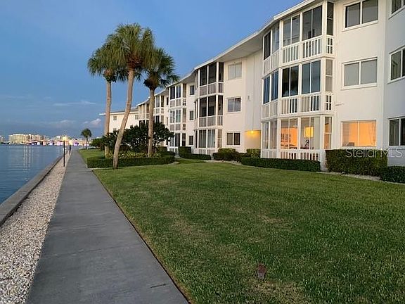 2nd image of 775 John Ringling Blvd #G-5