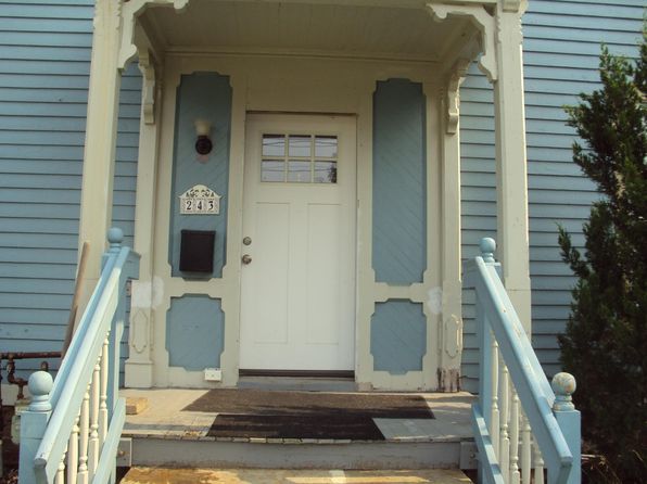 243 W Main St