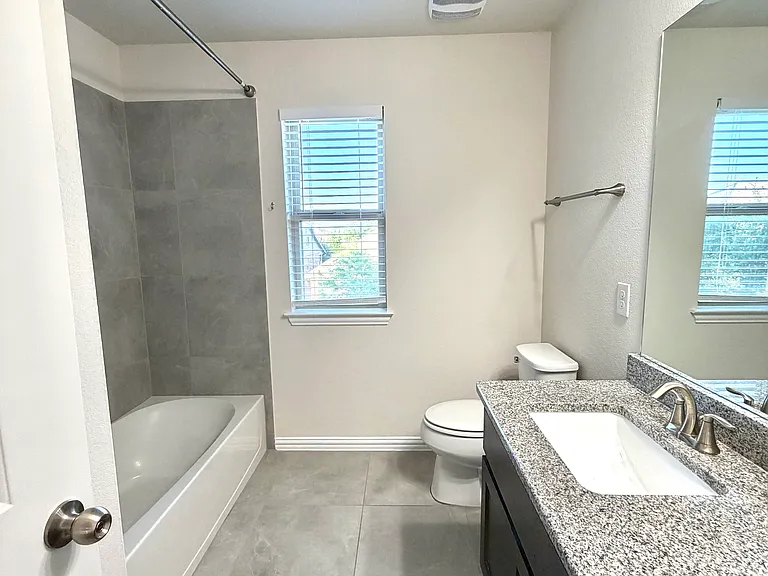 4101 Presidio Ln — Photo 12