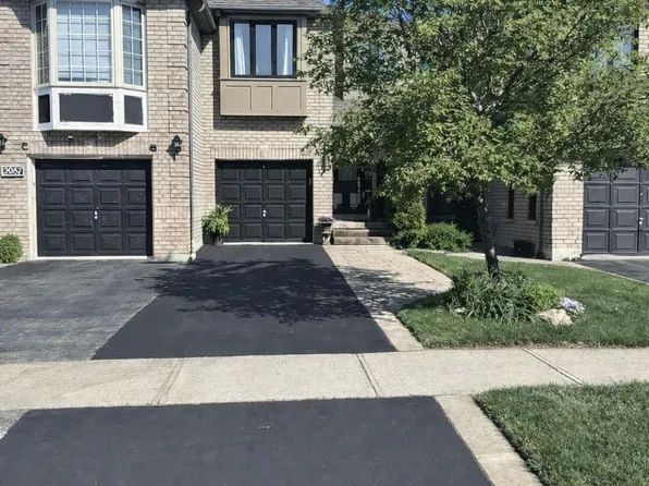 2081 Golden Orchard Trl, Oakville, ON L6M 3W8