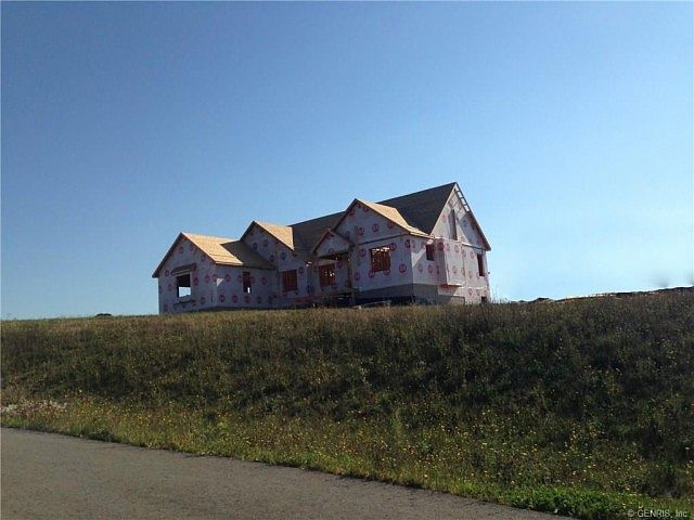 2nd image of 162 Ryan Rd #B