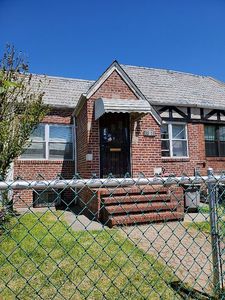 83-11 25th Ave, East Elmhurst, NY, 11370