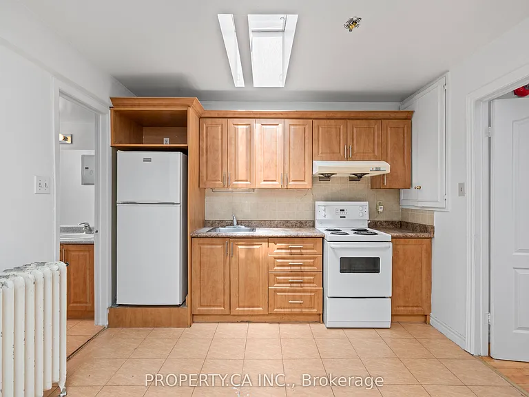 1989 Yonge St #100 — Photo 10