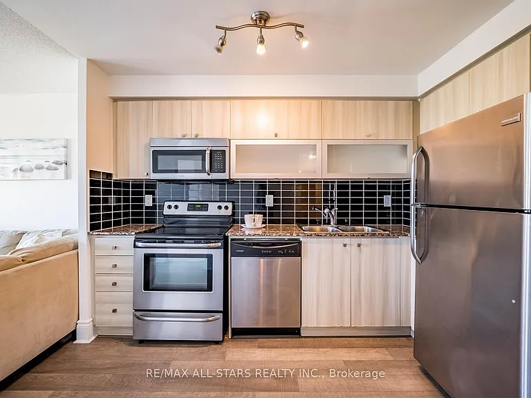 2015 Sheppard Ave E #407 — Photo 6
