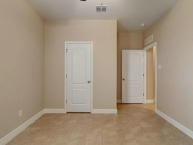 2202 Crystal Bay Dr — Photo 48