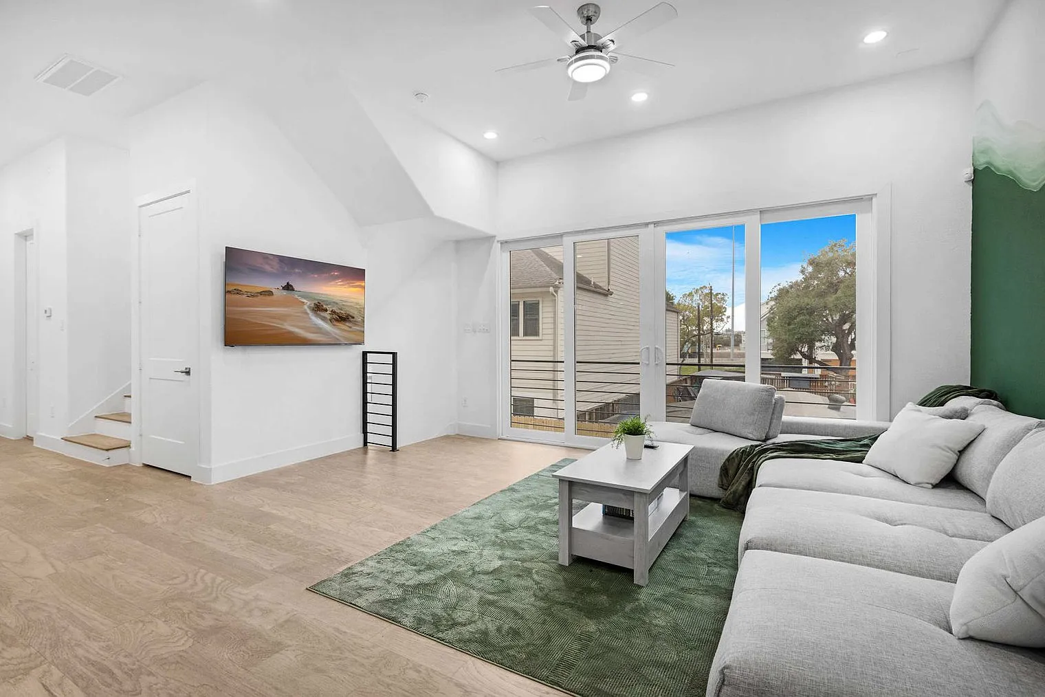 6 bed, 6.0 bath, $11,078 — Photo 3