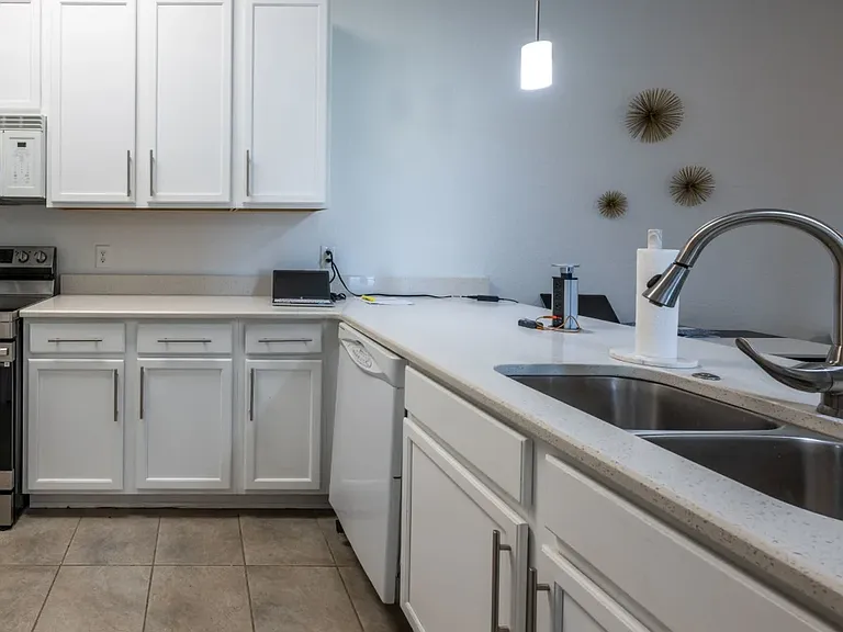 2601 Bimini Bay Cres — Photo 2