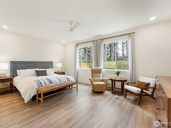 4th image of 15213 183rd Avenue E